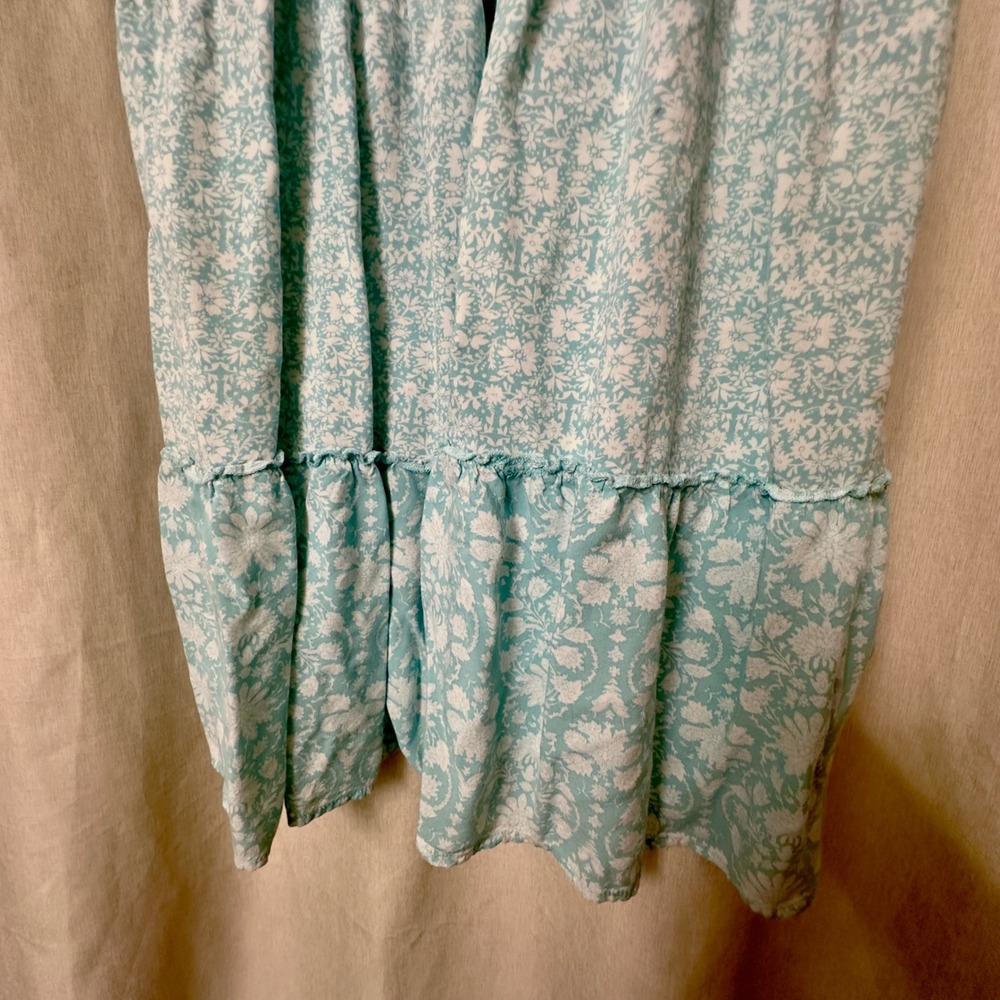 Maurices Blue Floral Tiered Mini Dress Womens Medium Rayon Flowy V-Neck
Y2K - Picture 4 of 8